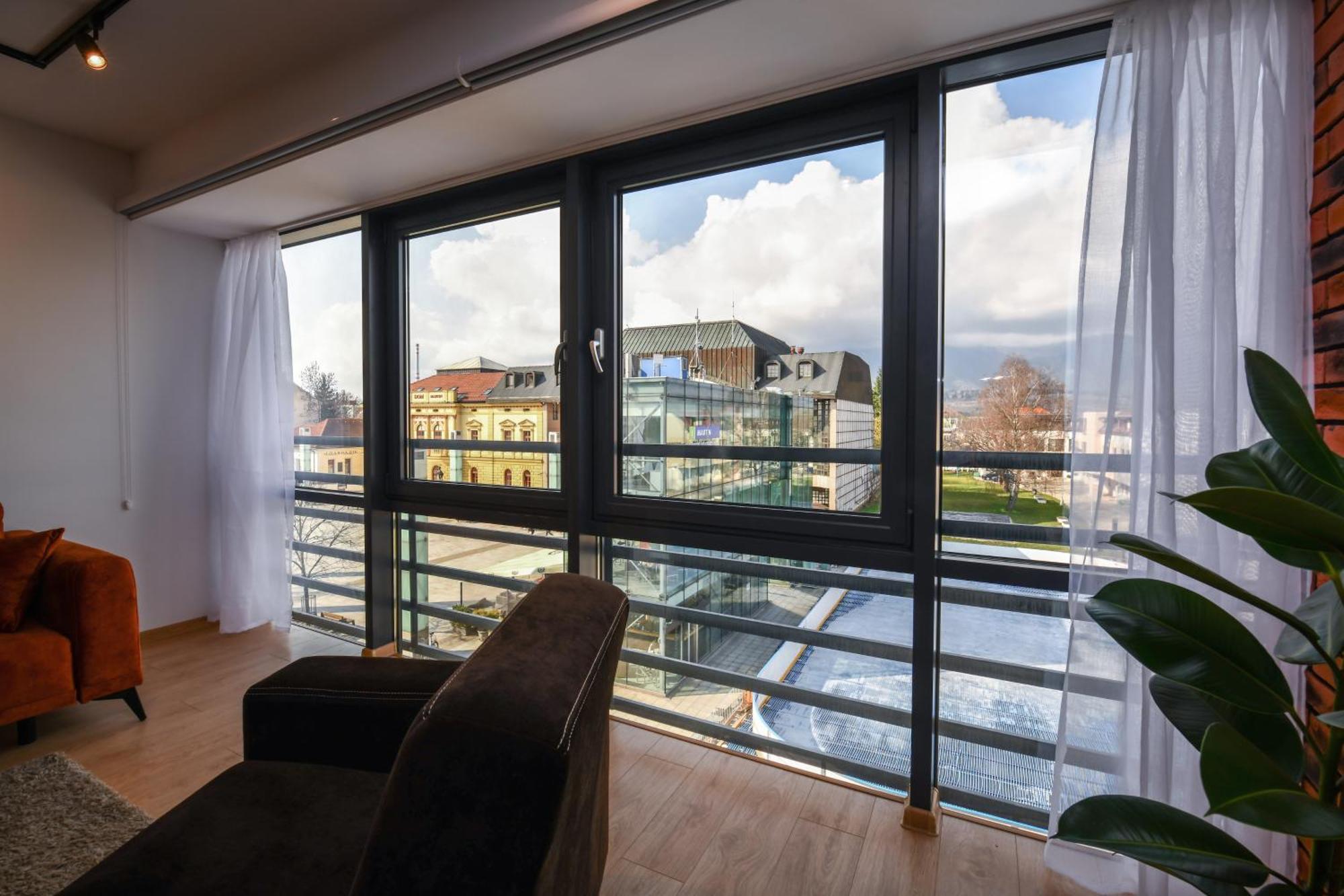 Central Apartments Martin Bagian luar foto