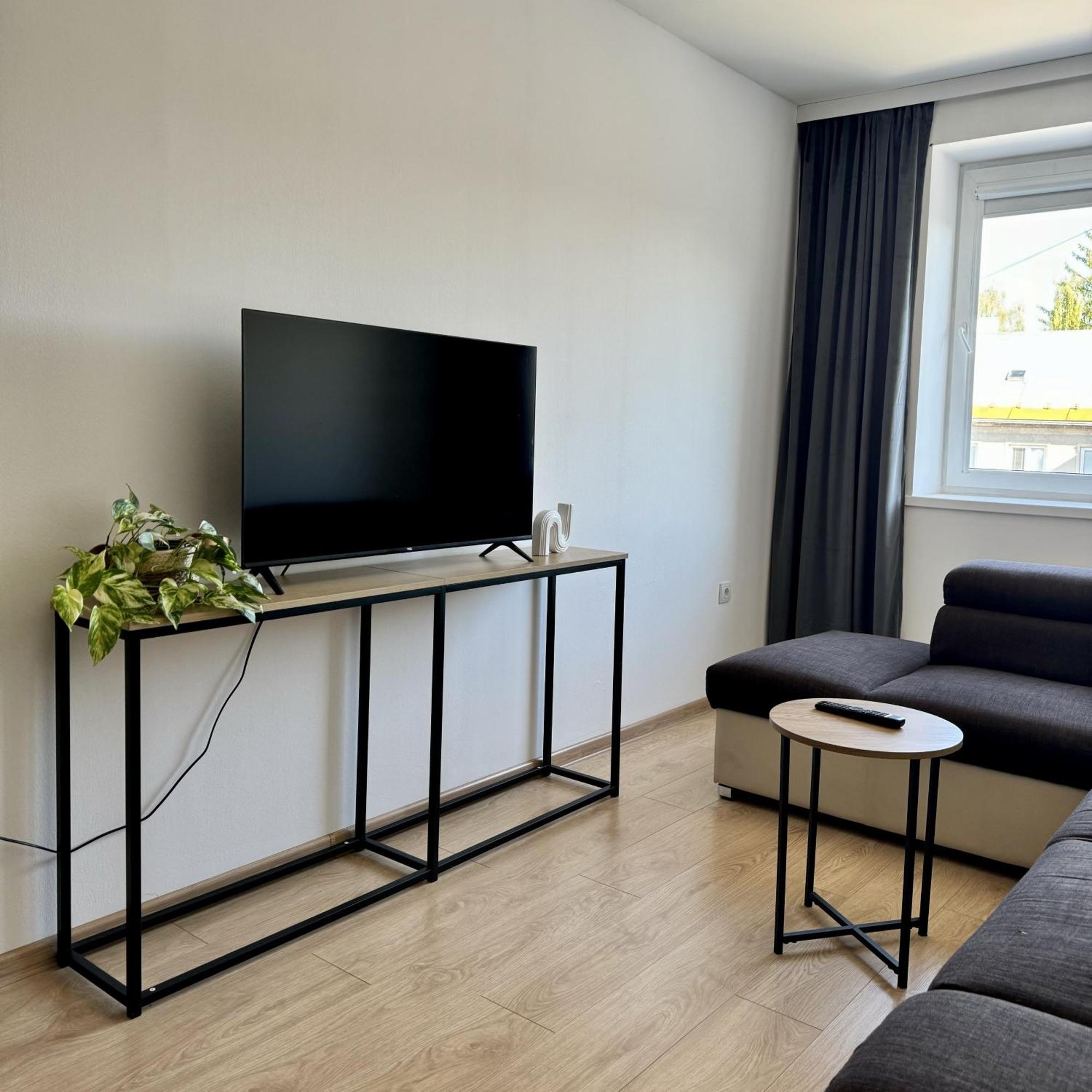Central Apartments Martin Bagian luar foto