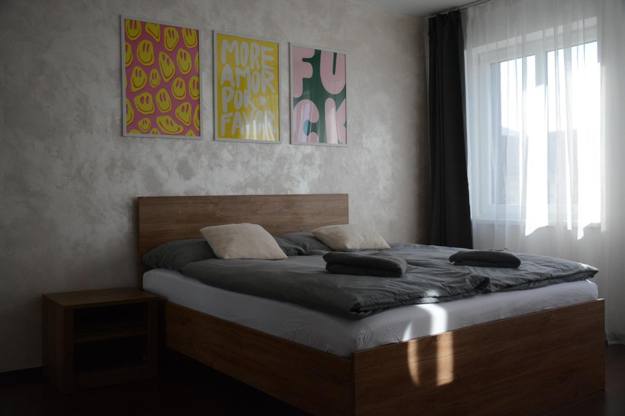 Central Apartments Martin Bagian luar foto